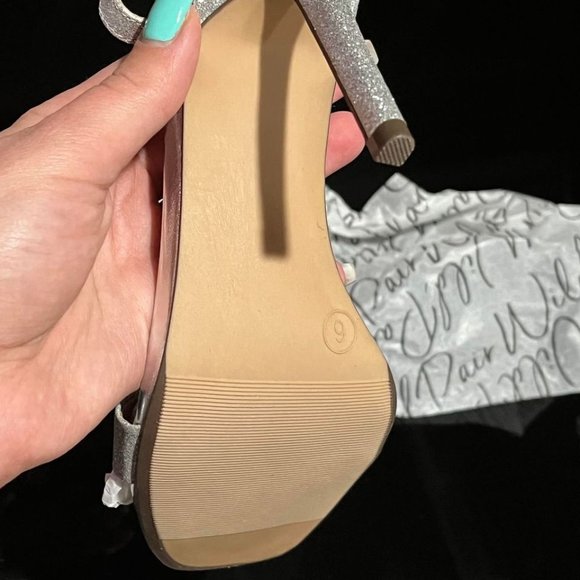Silver Glitter High Heels Shoes - Picture 6 of 7